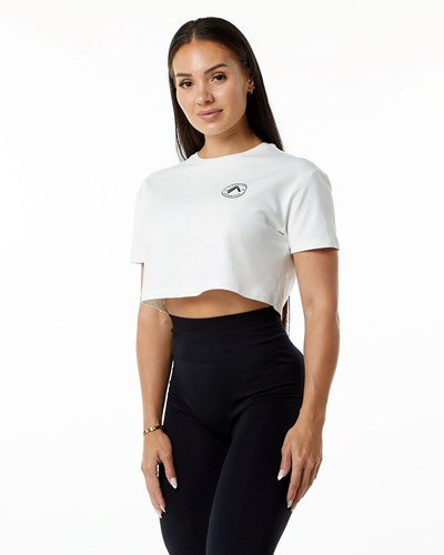 Alphalete Fitted Performance Krátké Sleeve Crop Bílé | 56198HZVU