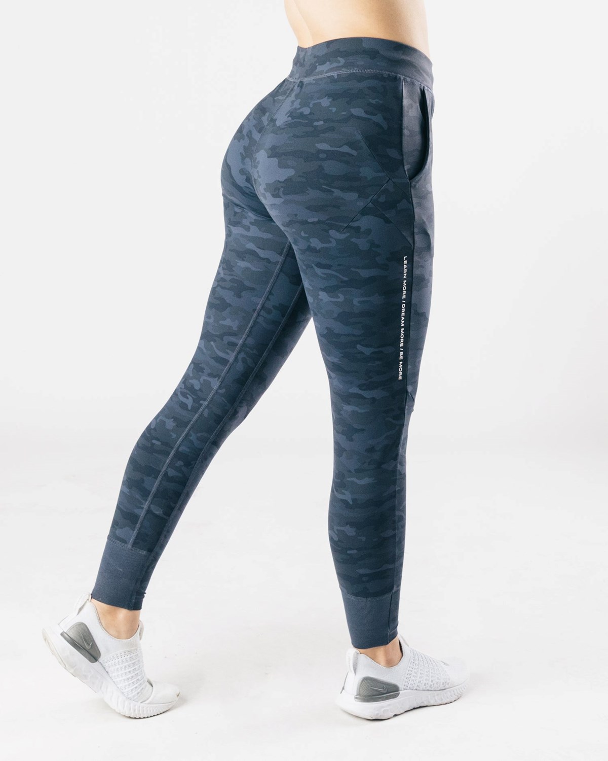 Alphalete 4-Way Stretch Jogger Tmavě Tmavě Blankyt Maskáčové | 27653OKXA