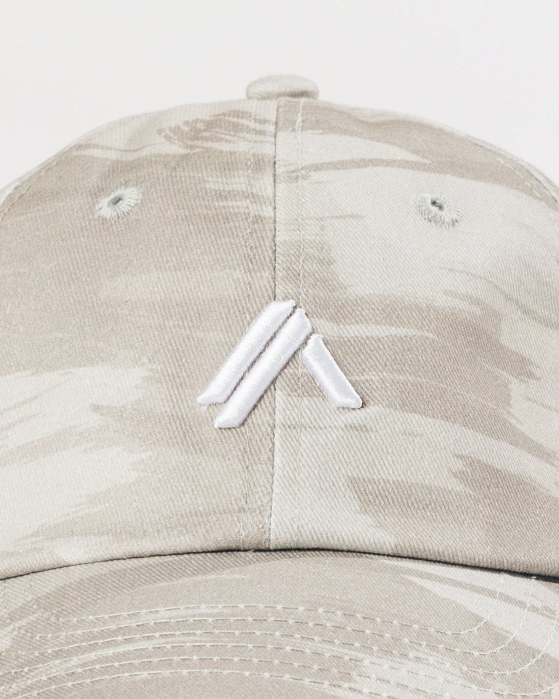 Alphalete Adjustable Cap Maskáčové | 25971UIWD