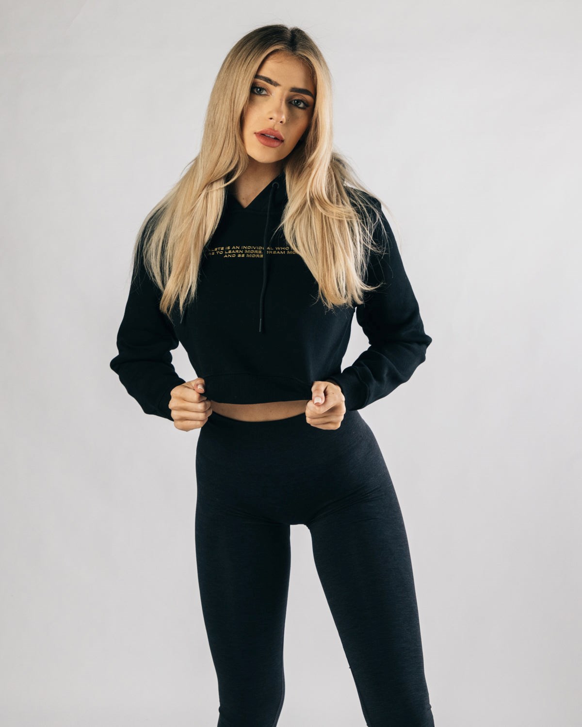 Alphalete Fitted Performance Crop Hoodie Černé Zlaté | 75038XBND