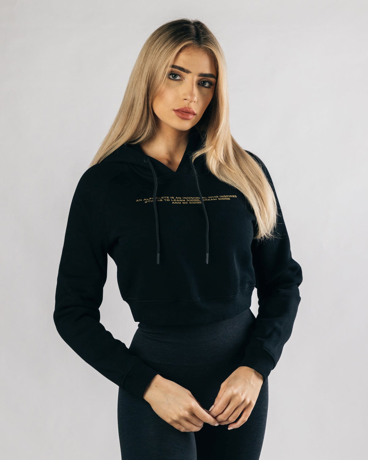 Alphalete Fitted Performance Crop Hoodie Černé Zlaté | 75038XBND