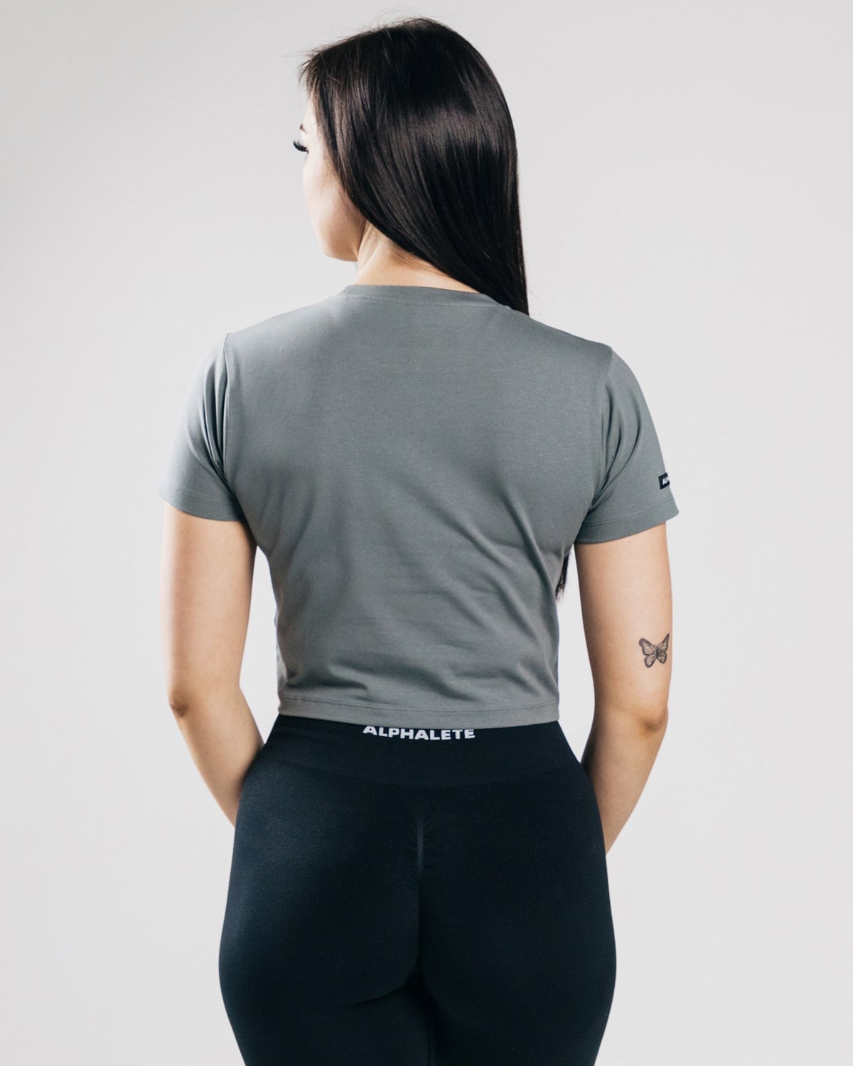 Alphalete Fitted Performance Crop Top Concrete | 68735TMKX