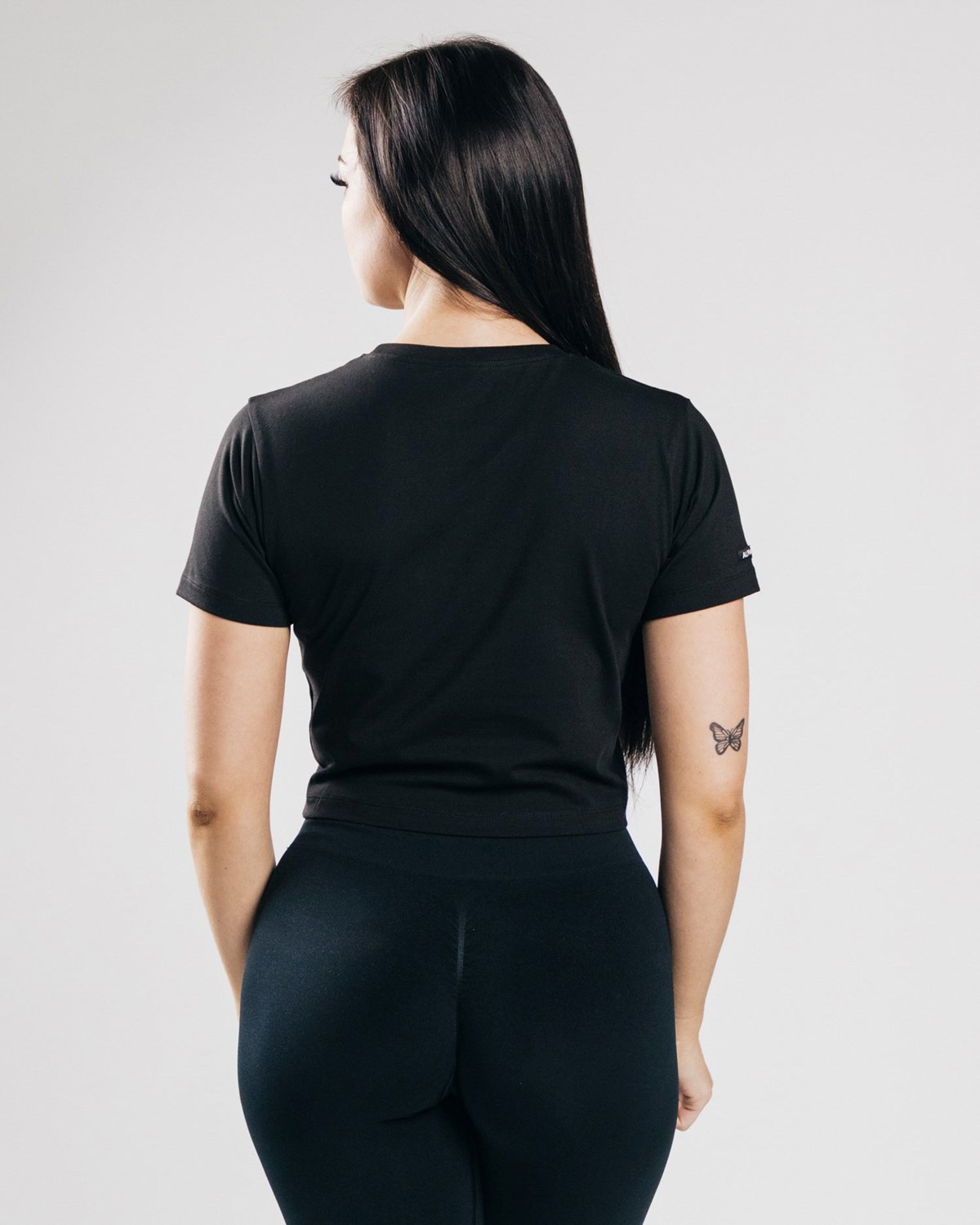 Alphalete Fitted Performance Crop Top Černé | 12543YFBE