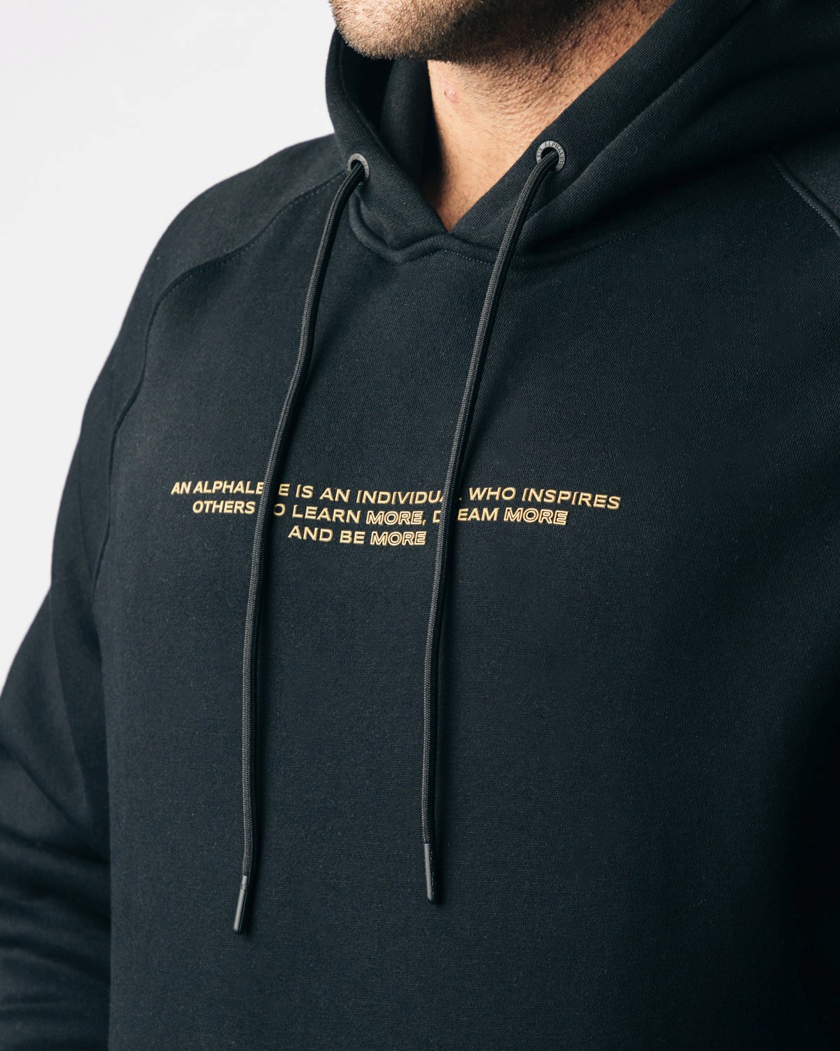 Alphalete Fitted Performance Hoodie Černé Zlaté | 52168WKEL