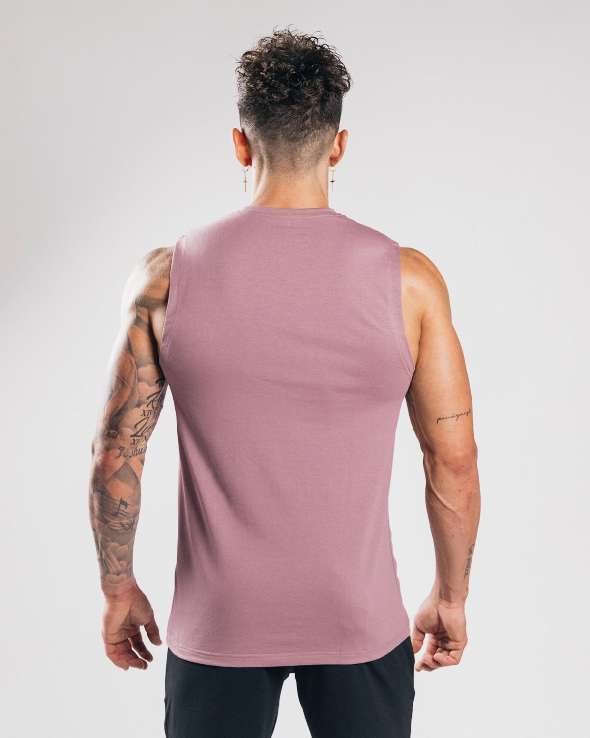 Alphalete Fitted Performance Tank Fialové | 47569KMPT