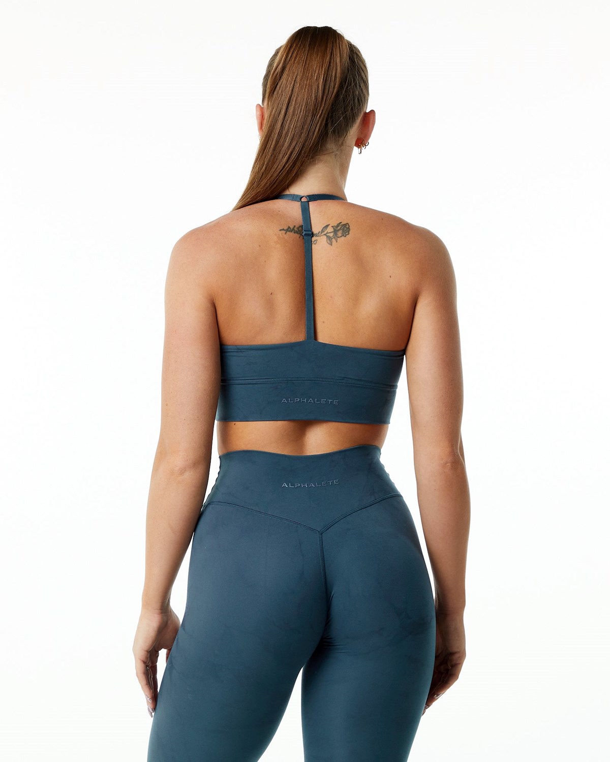 Alphalete Medium-Impact Luxury Sports Bra Blankyt | 67392LMKQ