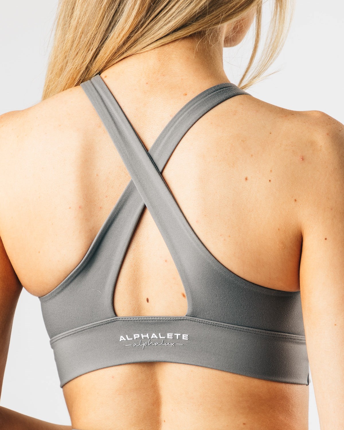 Alphalete Medium-Impact Luxury Sports Bra Quiet Shade | 68013CDAM