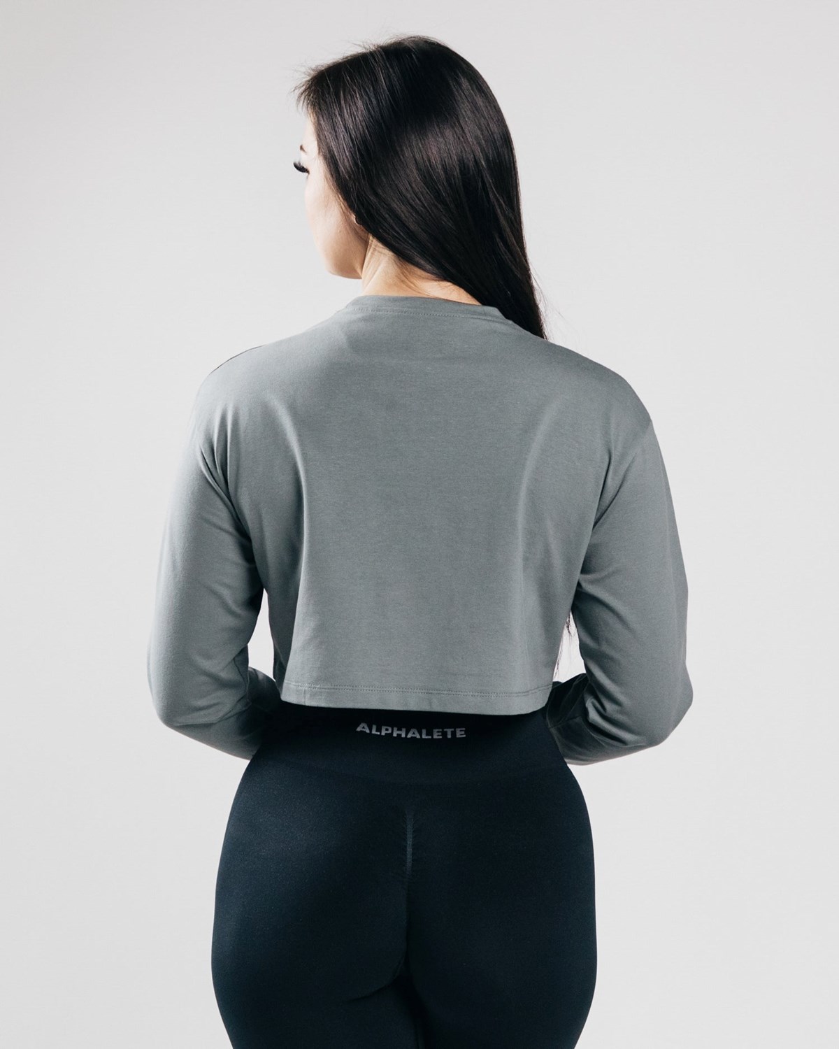 Alphalete Oversized Performance Long Sleeve Crop Concrete | 08397GCOI