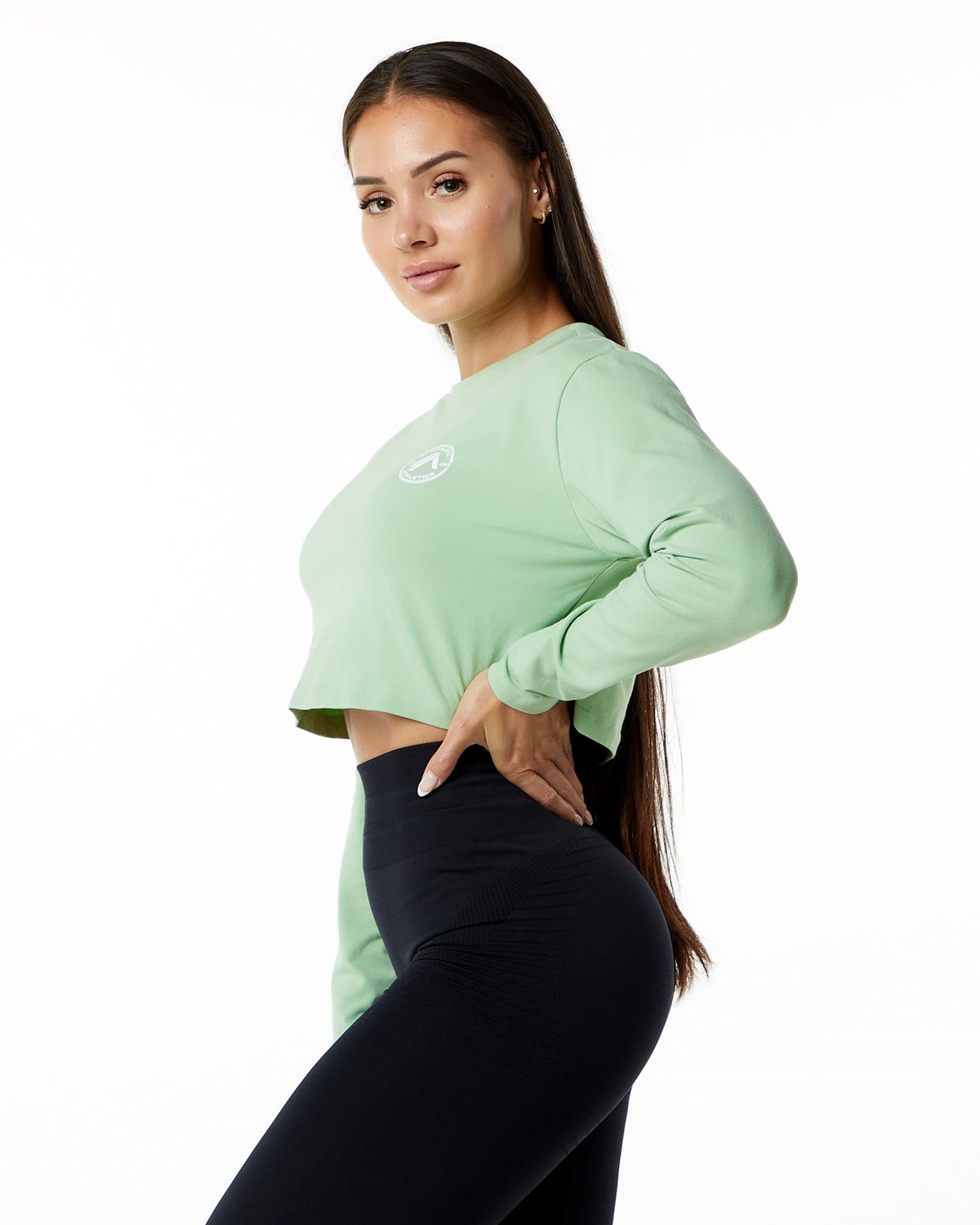 Alphalete Oversized Performance Long Sleeve Crop Pistachio | 50372VOAR