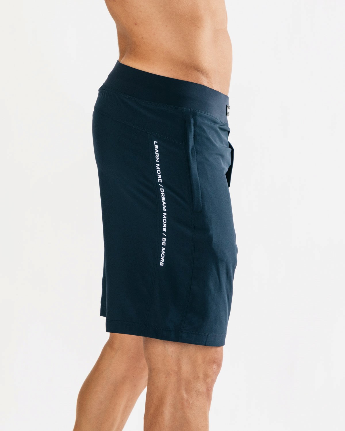 Alphalete Woven 4-Way Stretch 9